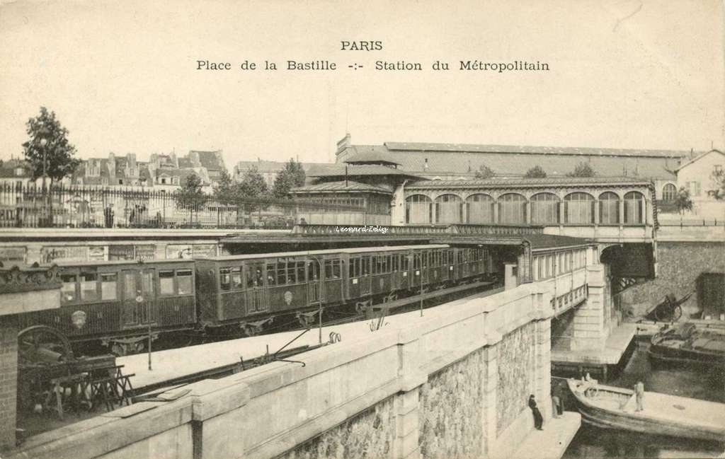 Inconnu - PARIS - Place de la Bastille - Station du Métropolitain