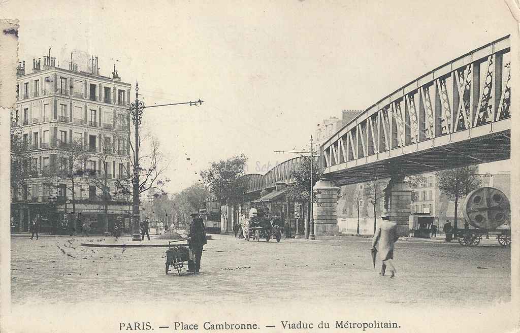 Inconnu - Place Cambronne - Viaduc du Métro