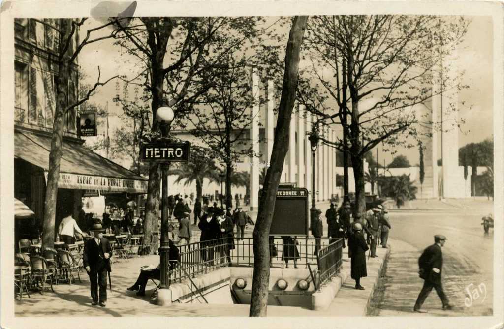 Jan 59 - PARIS - Métro et Entrée de l'exposition coloniale