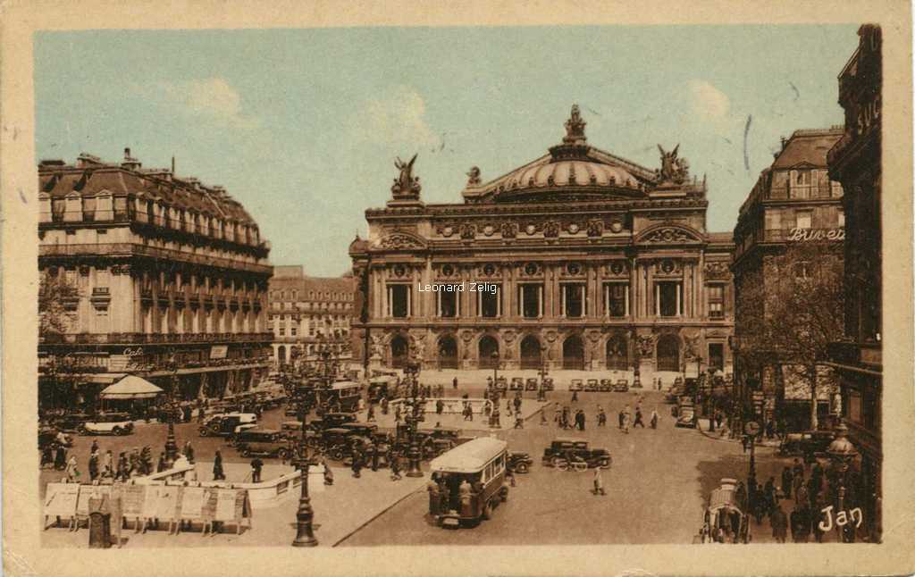 Jan 2 - PARIS - La Place de l'Opéra