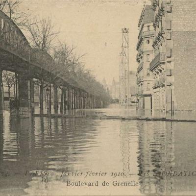 JF 24 - Inondations 1910 - Boulevard de Grenelle
