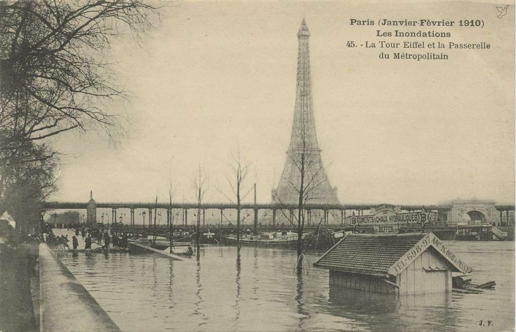 JF 45 - Les Inondations - La Tour Eiffel et la passerelle du Métropolitain