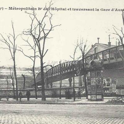 JH 416 - Métropolitain traversant la Gare d'Austerlitz