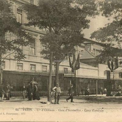 L.F.&V. 80 - PARIS - Cie d'Orléans - Gare d'Austerlitz - Cour d'arrivée