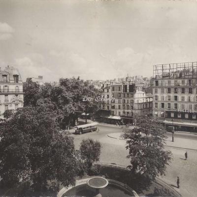 YVON - La Place Pigalle - Le Tabac