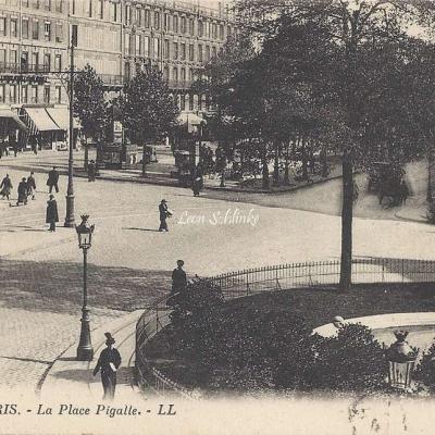 LL 82 - La Place Pigalle