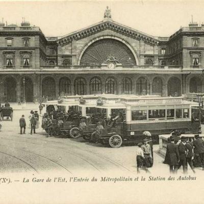 Lévy Fils & Cie 184 - PARIS (X°) - La Gare de l'Est Métro rt Station des Autobus