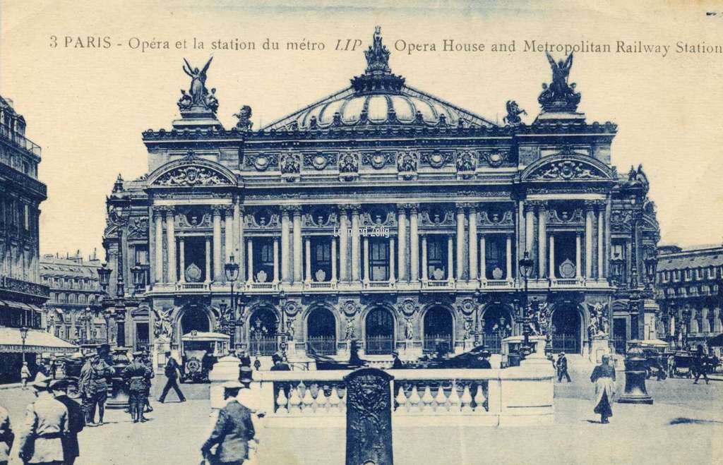 LIP 3 - PARIS - Opéra et la station du métro.