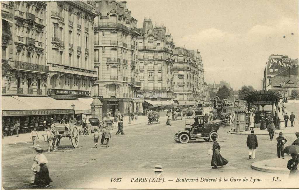 LL 1427 - Boulevard Diderot à la Gare de Lyon