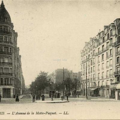LL 236 - PARIS - L'Avenue de la Motte-Picquet
