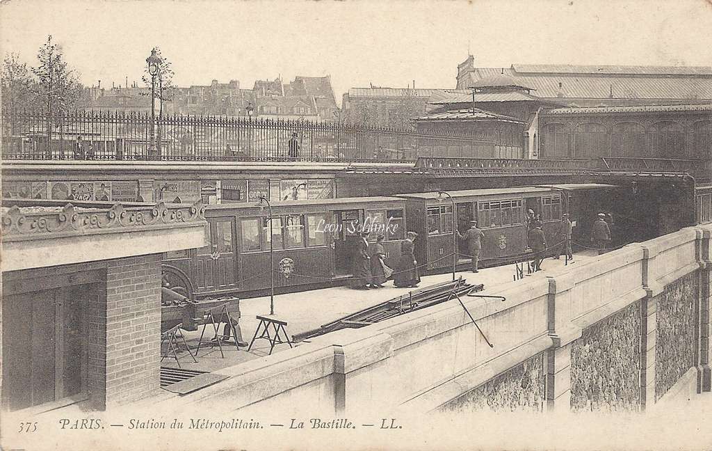 LL 375 - Station du Metropolitain - La Bastille
