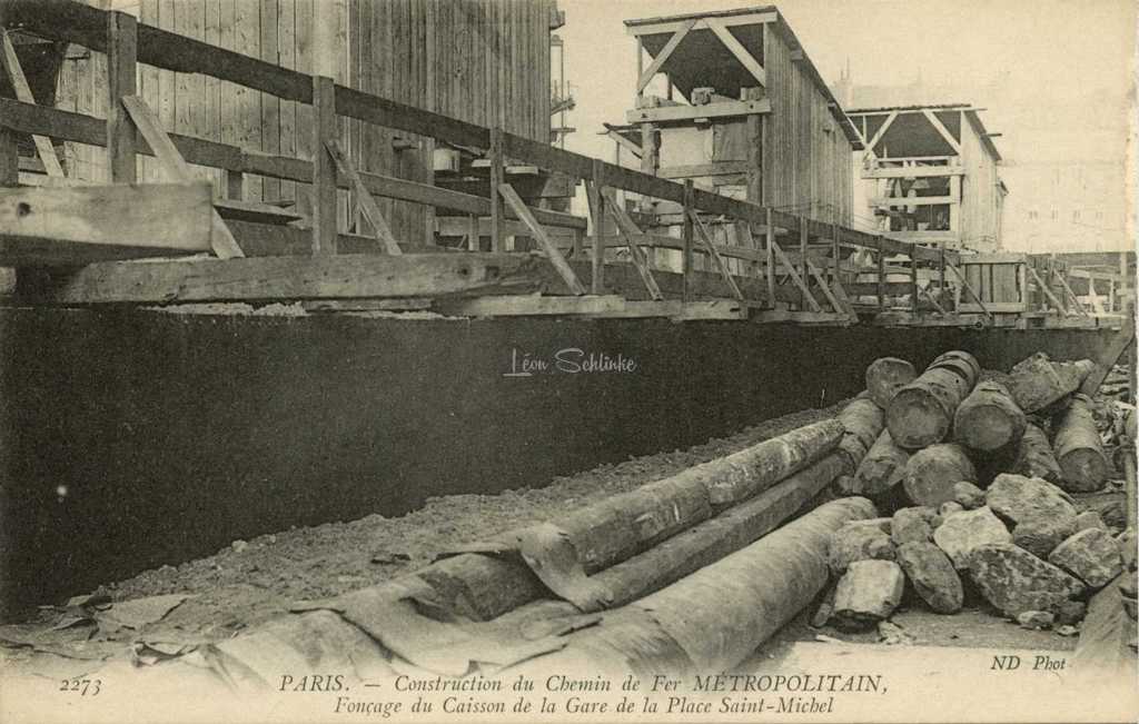 ND 2273 - Fonçage du Caisson de la Gare de la Place St-Michel