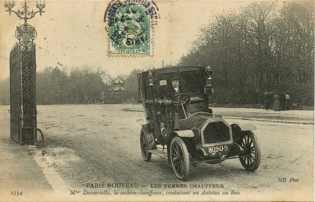 ND 2334 - Mme Decourcelle, un Autotax au Bois