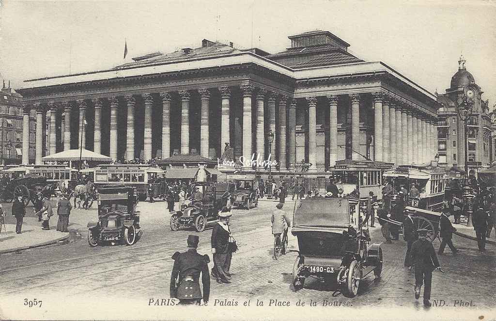 ND 3957 - Le Palais et la Place de la Bourse