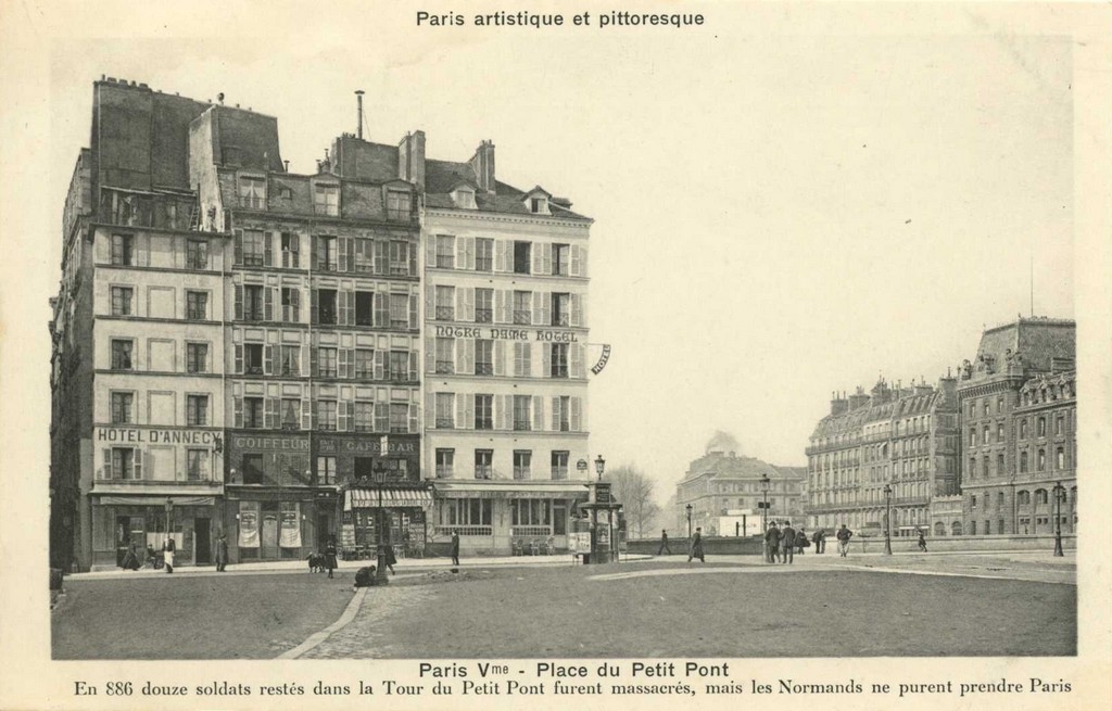 PARIS V° - Place du Petit Pont