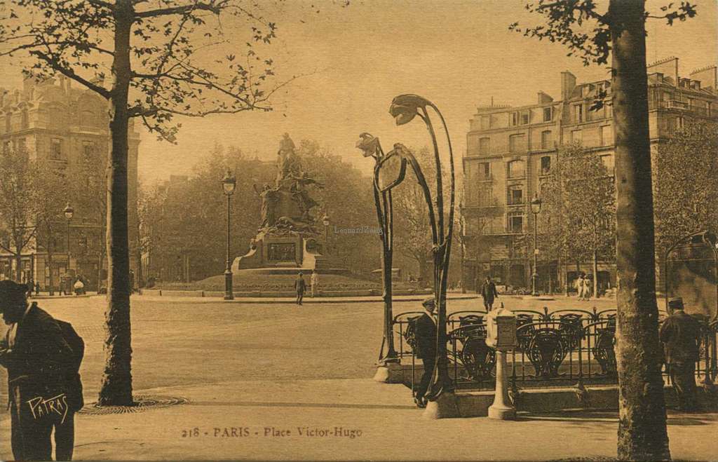 PATRAS 218 - PARIS - Place Victor-Hugo