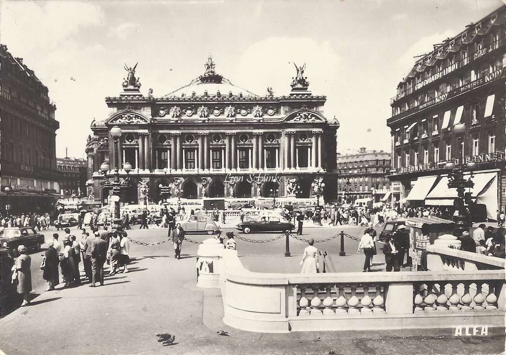 ALFA 586 - Place de l'Opéra