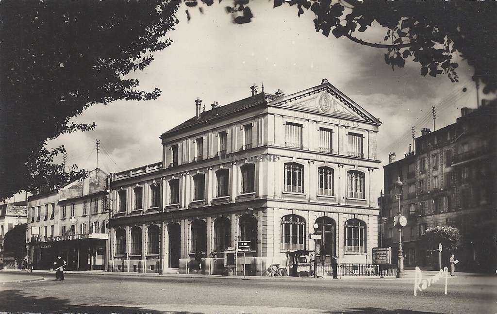 Raymon 262 - Montreuil - L'Hôtel des Postes