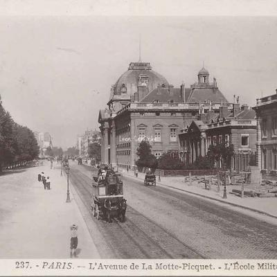 Rose 237 - L'Avenue de la Motte-Picquet  -  L'Ecole Militaire