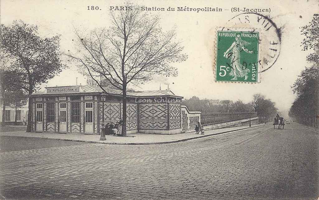 JH 180 - Station du Métripolitain (St-Jacques)