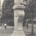 CM 737 - Statue d'Henry Becque au Rond-point de l'Avenue de Villiers -