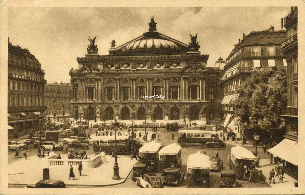 Yvon H. 729 - PARIS...  EN FLANANT - Place de l'OPéra